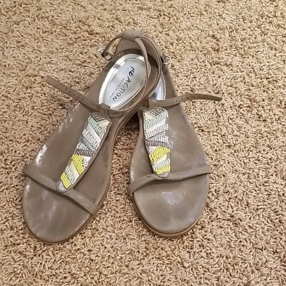 Reaction by Kenneth Cole beaded sandal size 7.5